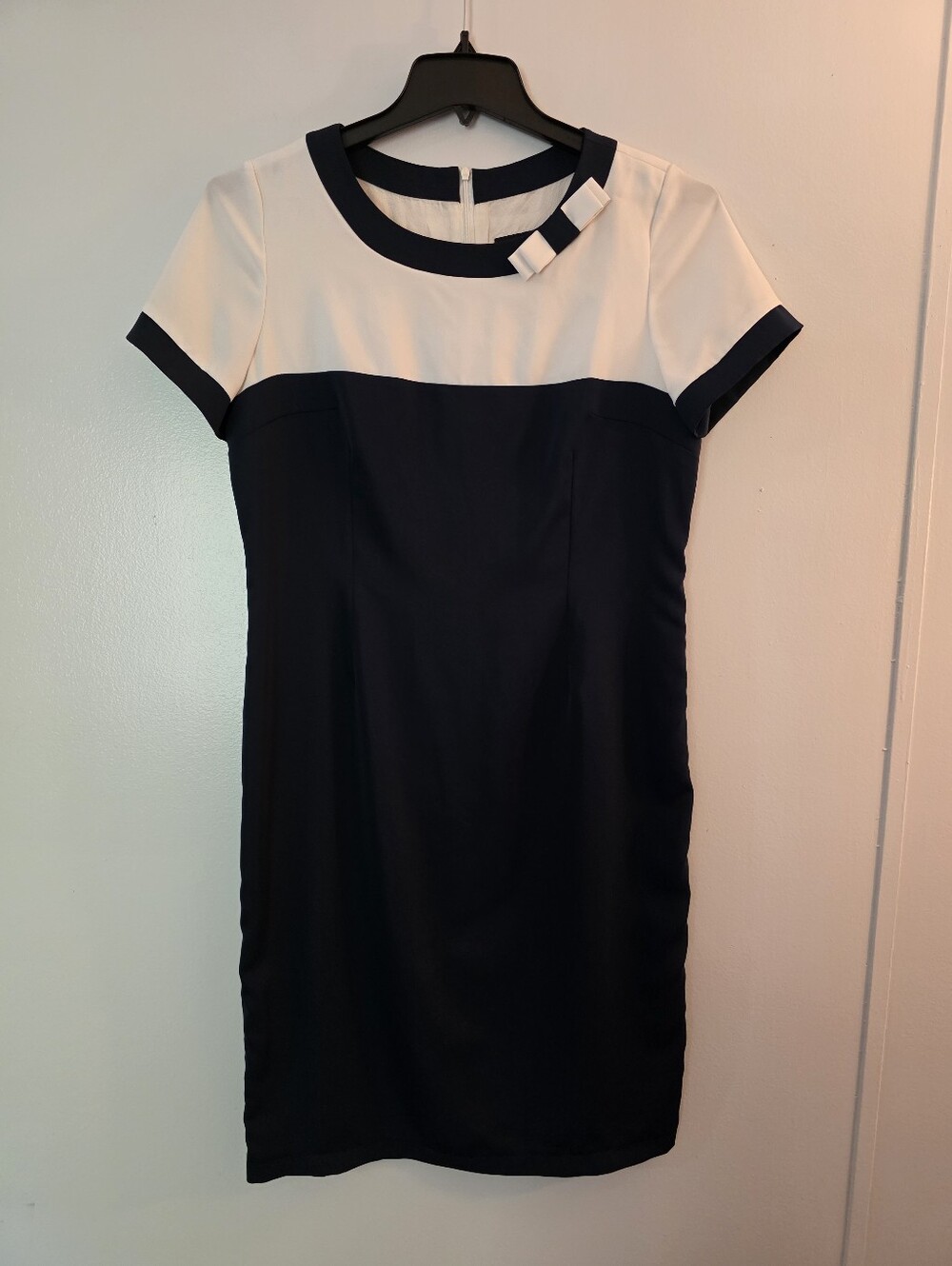 Belita Vintage Black and White Short Sleeve Colorblock Shift Dress